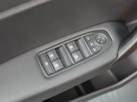 Renault Captur thumbnail 26