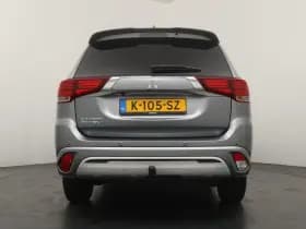 Mitsubishi Outlander thumbnail 4