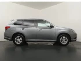 Mitsubishi Outlander thumbnail 6