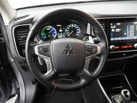 Mitsubishi Outlander thumbnail 9