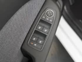 Renault Clio thumbnail 25