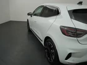 Renault Clio thumbnail 31