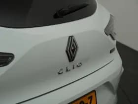 Renault Clio thumbnail 33