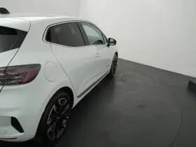 Renault Clio thumbnail 34