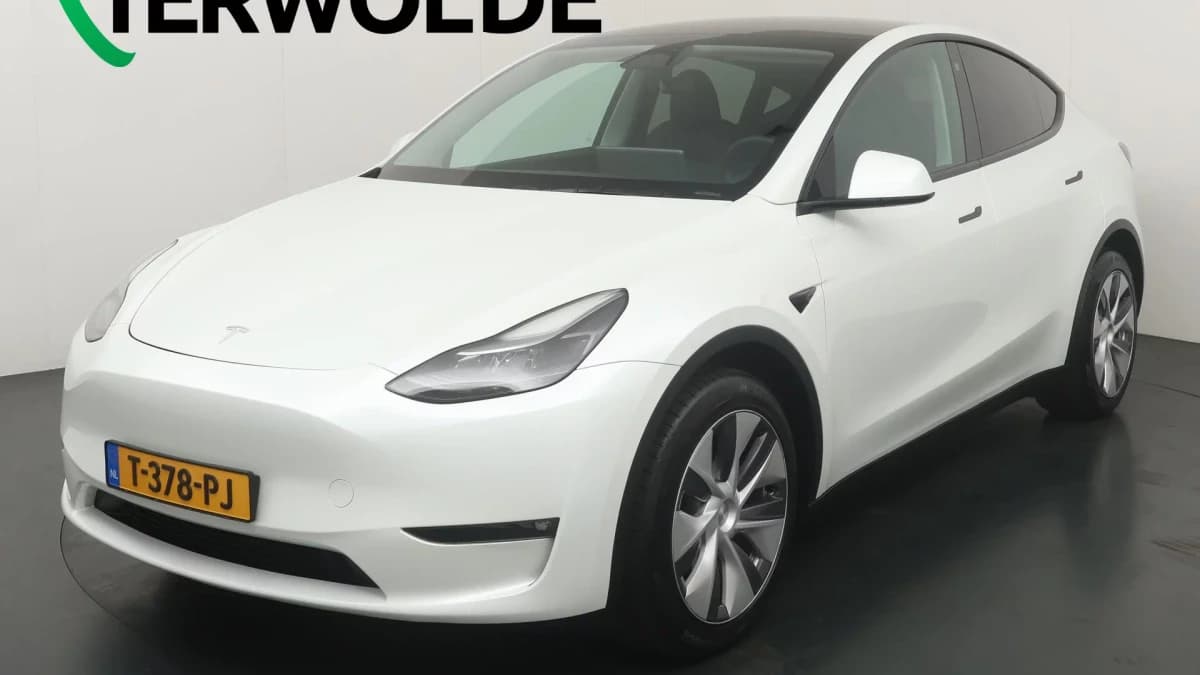 Tesla Model Y — foto 1