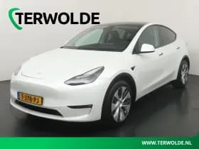 Tesla Model Y thumbnail 1