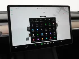 Tesla Model Y thumbnail 11