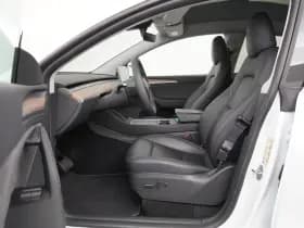 Tesla Model Y thumbnail 13