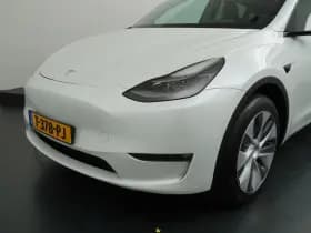 Tesla Model Y thumbnail 31