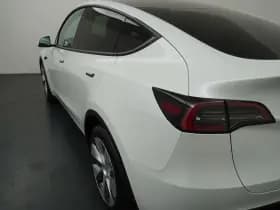 Tesla Model Y thumbnail 32