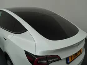 Tesla Model Y thumbnail 33