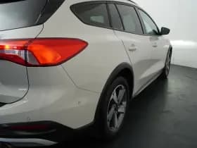 Ford Focus thumbnail 38