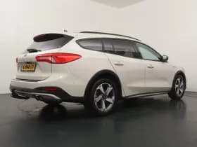 Ford Focus thumbnail 5