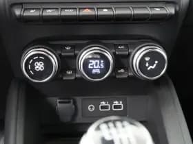 Mitsubishi Colt thumbnail 18