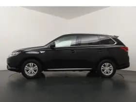 Mitsubishi Outlander thumbnail 2