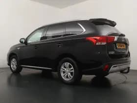 Mitsubishi Outlander thumbnail 3
