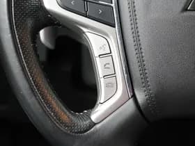 Mitsubishi Outlander thumbnail 24