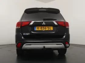 Mitsubishi Outlander thumbnail 4
