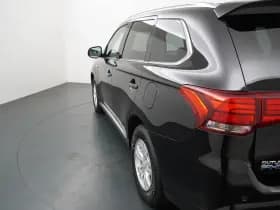 Mitsubishi Outlander thumbnail 35