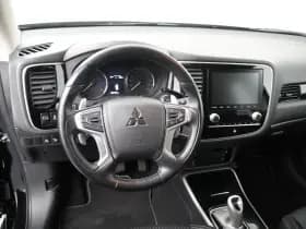 Mitsubishi Outlander thumbnail 9