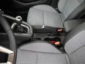 Renault Clio thumbnail 12