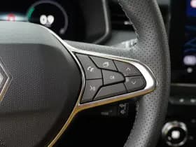 Renault Clio thumbnail 24