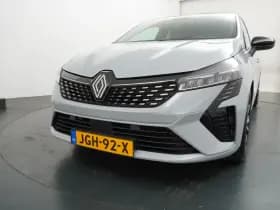 Renault Clio thumbnail 33