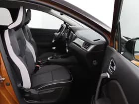 Renault Captur thumbnail 11