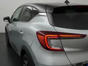 Renault Captur thumbnail 38