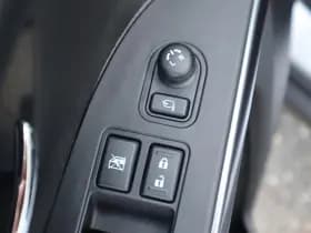 Suzuki S-Cross thumbnail 23