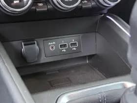 Renault Clio thumbnail 18