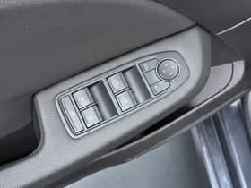Renault Clio thumbnail 24