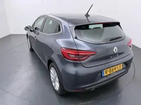 Renault Clio thumbnail 32