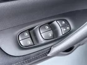 Nissan Qashqai thumbnail 24