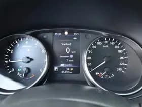 Nissan Qashqai thumbnail 4