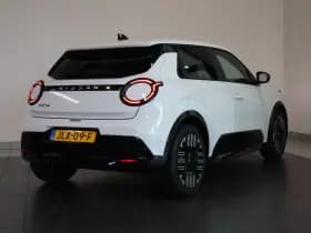 Nissan Micra thumbnail 3