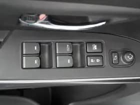 Suzuki S-Cross thumbnail 7