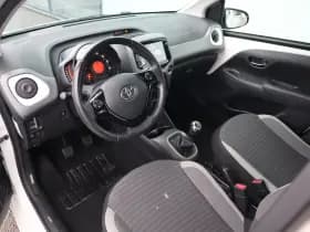 Toyota Aygo thumbnail 2
