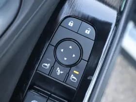 Nissan Qashqai thumbnail 24