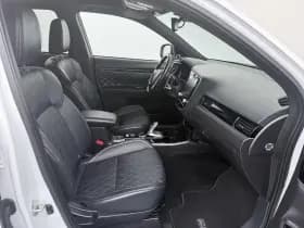 Mitsubishi Outlander thumbnail 24