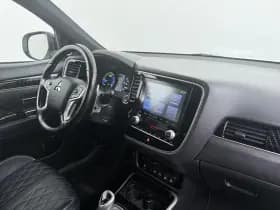 Mitsubishi Outlander thumbnail 25