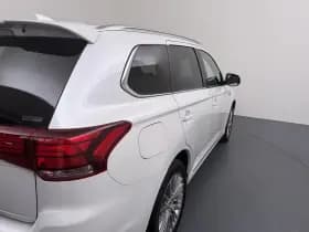 Mitsubishi Outlander thumbnail 32