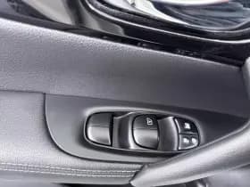 Nissan Qashqai thumbnail 24