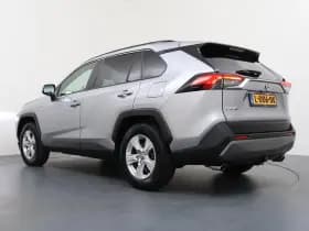 Toyota RAV4 thumbnail 3