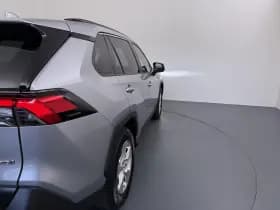 Toyota RAV4 thumbnail 32