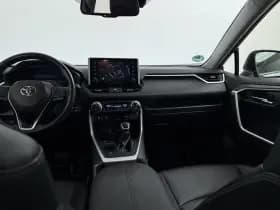 Toyota RAV4 thumbnail 9