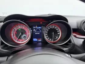 Suzuki Swift thumbnail 10