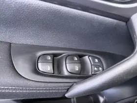 Nissan Qashqai thumbnail 21