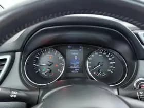 Nissan Qashqai thumbnail 10