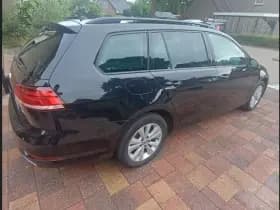 Volkswagen Golf thumbnail 3